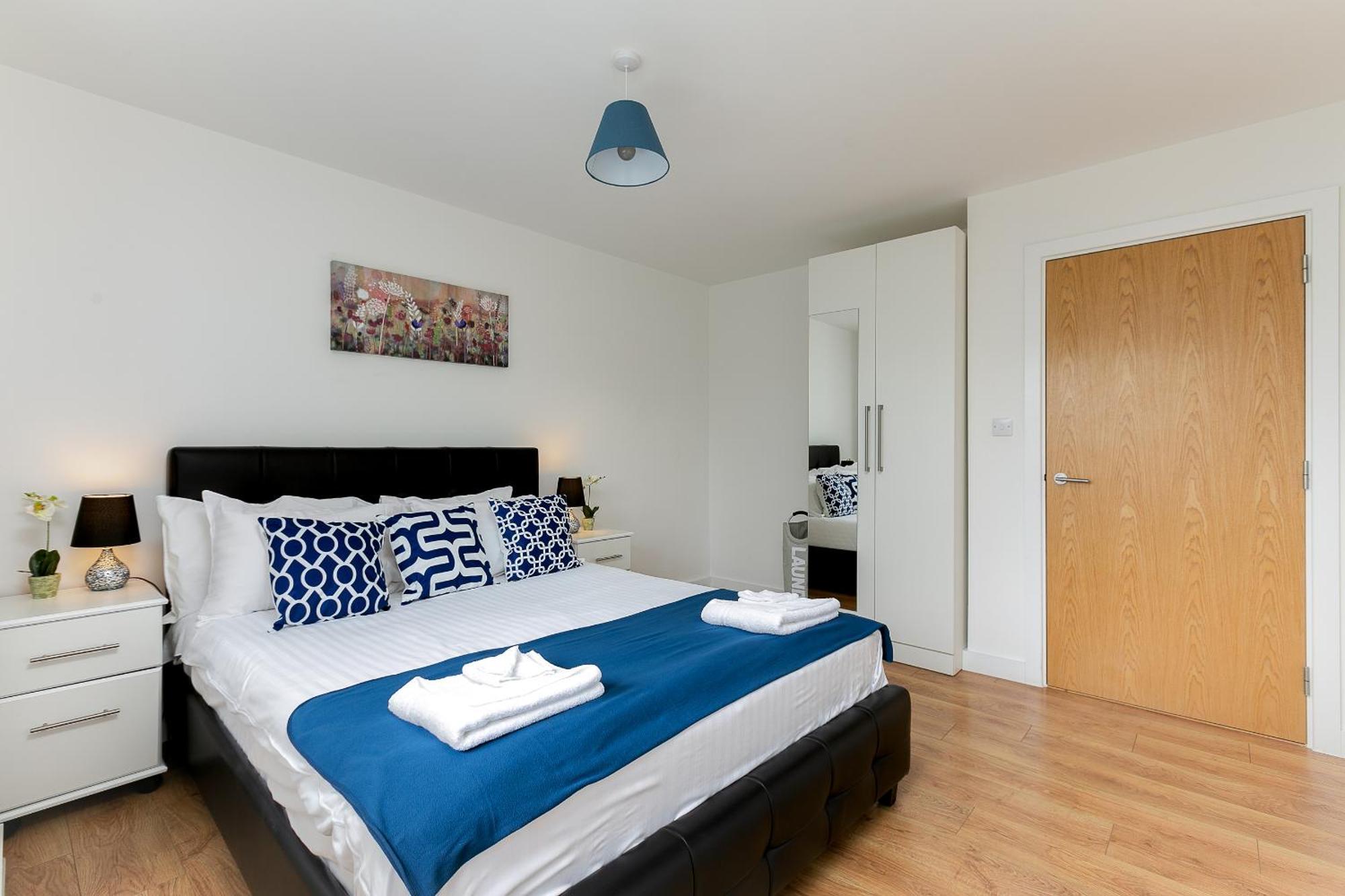 Skyvillion - Cozy Apartments In Enfield Town With Free Parking & Wifi Exterior foto