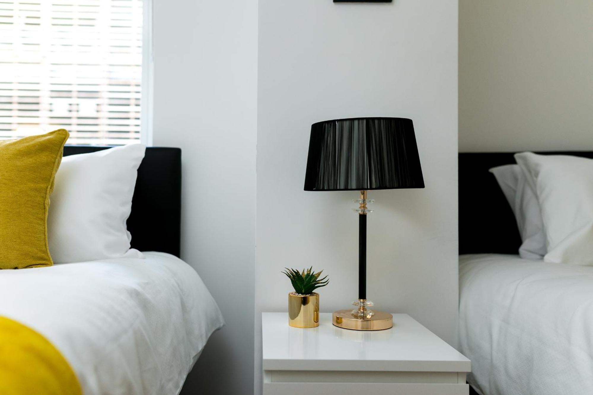 Skyvillion - Cozy Apartments In Enfield Town With Free Parking & Wifi Exterior foto